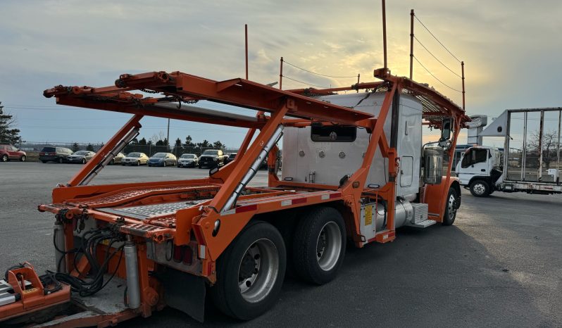 2017 PETERBILT 389