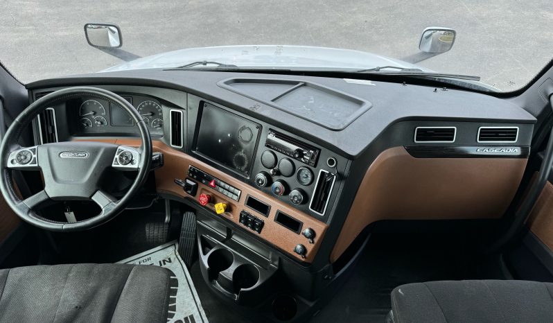 2020 FREIGHTLINER CASCADIA full