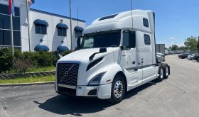 2023 VOLVO VNL860