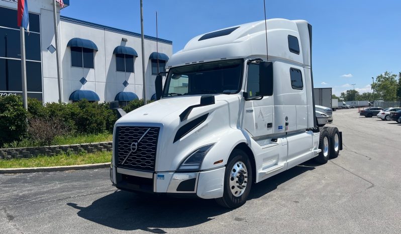 2023 VOLVO VNL760