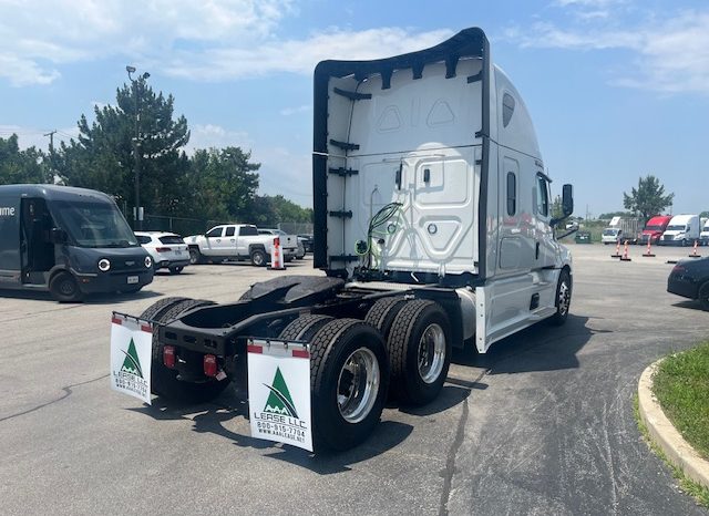 2025 FREIGHTLINER CASCADIA