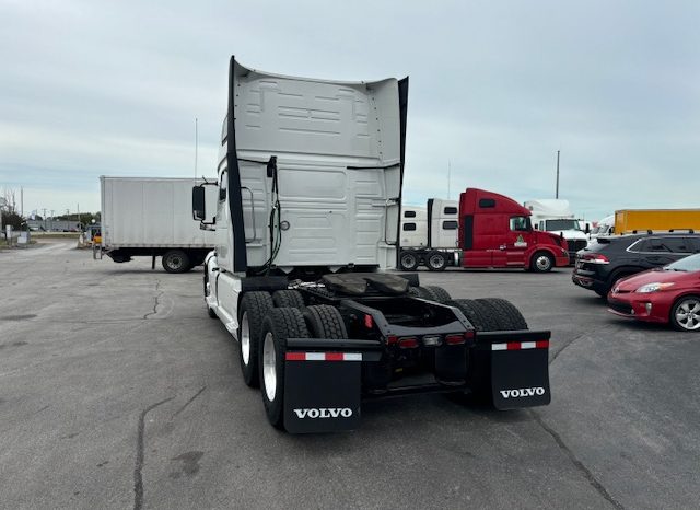 2023 VOLVO VNL860