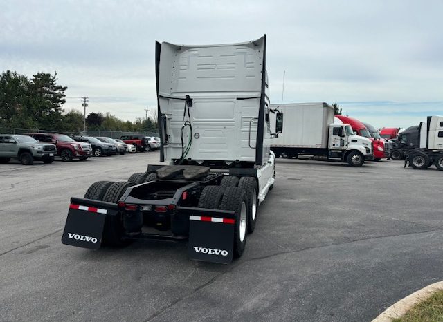 2023 VOLVO VNL860