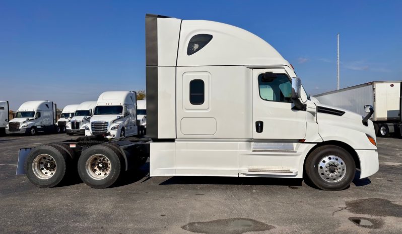 2025 FREIGHTLINER CASCADIA