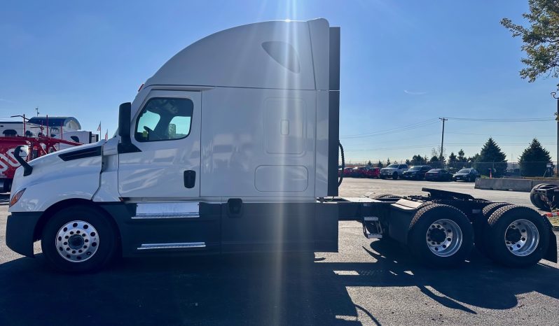 2021 FREIGHTLINER CASCADIA