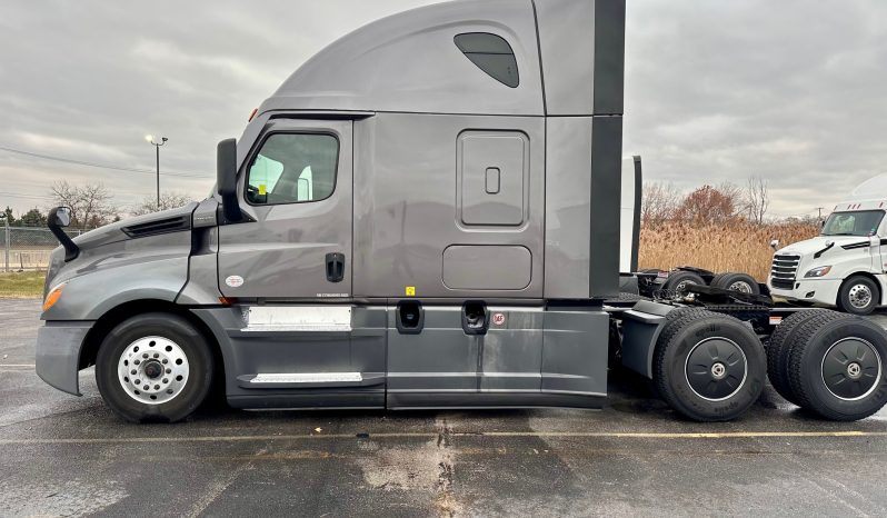 2021 FREIGHTLINER CASCADIA