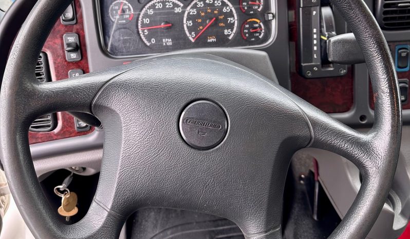 2018 FREIGHTLINER M2 full