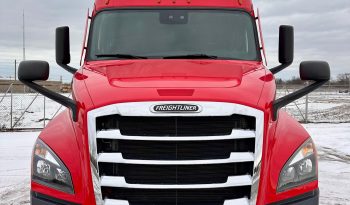 2021 Freightliner Cascadia full