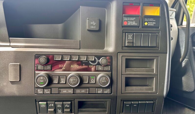 2026 Volvo VNL64T860 full