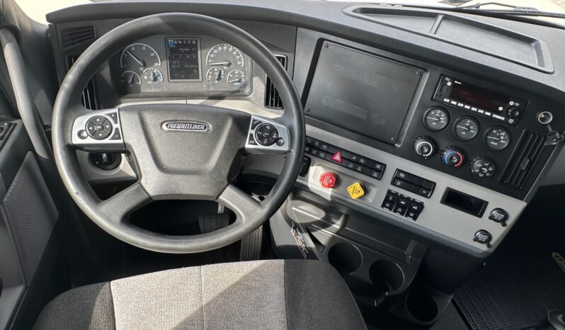 2022 FREIGHTLINER CASCADIA full