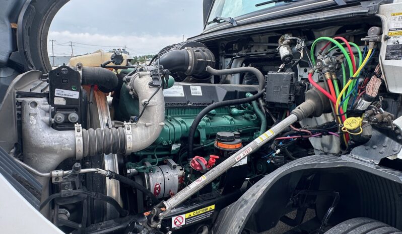 2023 VOLVO VNL860 full