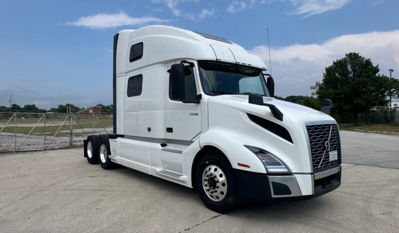 2023 VOLVO VNL860