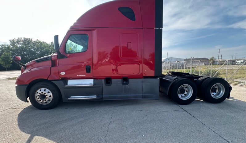 2020 FREIGHTLINER CASCADIA 126