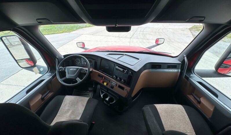 2020 FREIGHTLINER CASCADIA 126 full