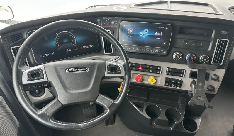2022 FREIGHTLINER CASCADIA full