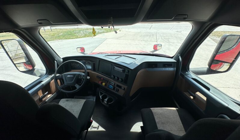 2020 FREIGHTLINER CASCADIA 126 full