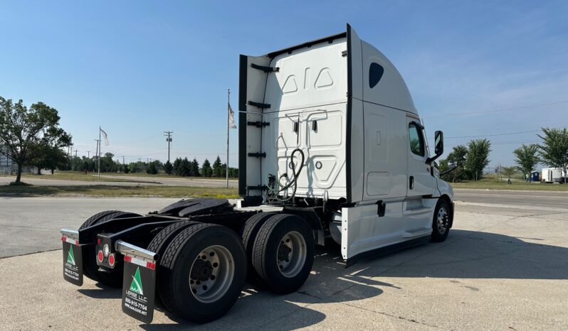 2022 FREIGHTLINER CASCADIA full