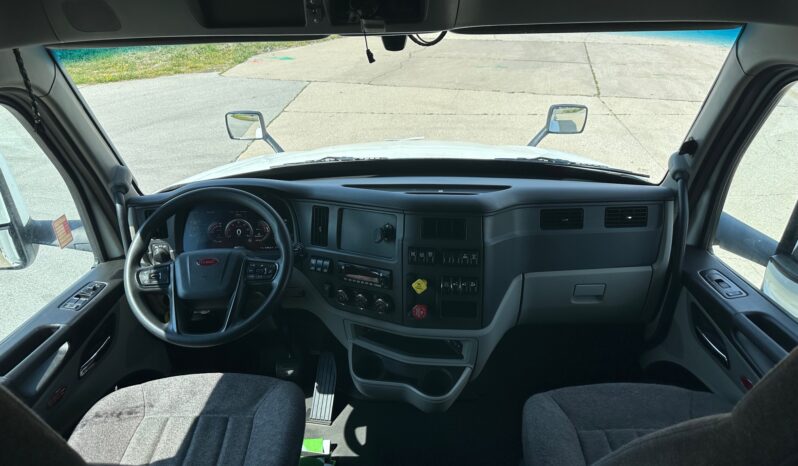 2023 PETERBILT 579 full