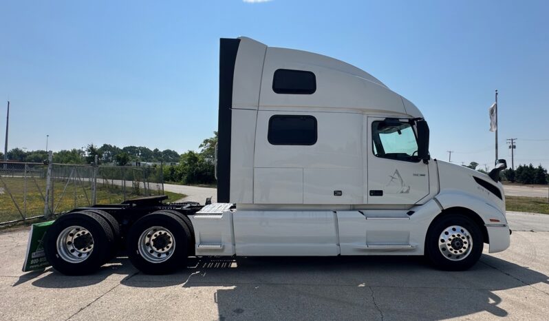 2023 VOLVO VNL 860