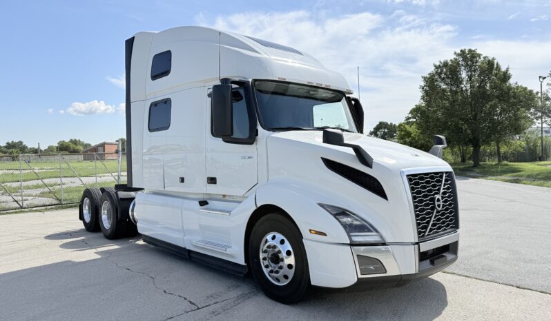 2024 VOLVO VNL860