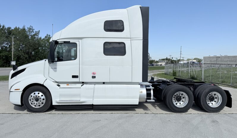 2024 VOLVO VNL860