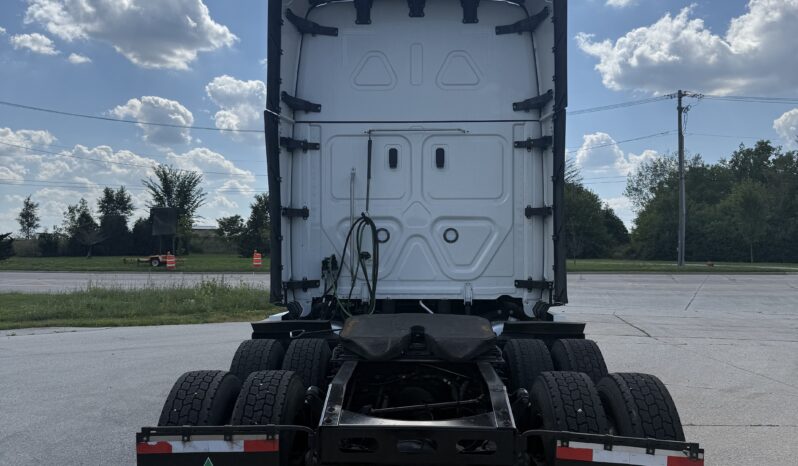 2025 FREIGHTLINER CASCADIA full