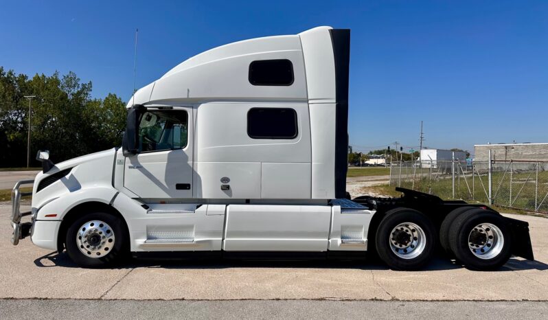 2024 VOLVO VNL860